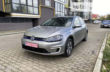 Хэтчбек Volkswagen e-Golf 2015 в Жовкве