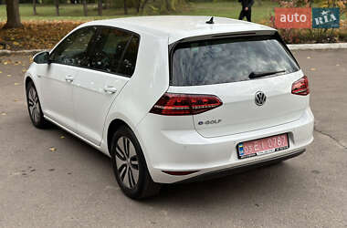 Хетчбек Volkswagen e-Golf 2015 в Рівному