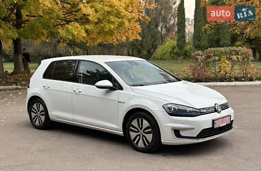 Volkswagen e-Golf 2015