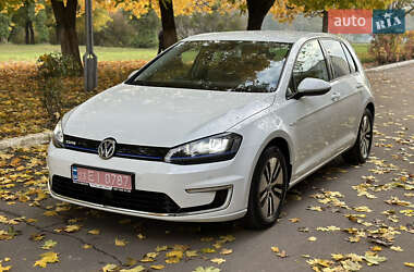 Хетчбек Volkswagen e-Golf 2015 в Рівному