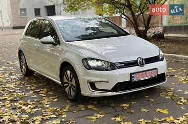 Хетчбек Volkswagen e-Golf 2015 в Рівному