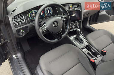 Хэтчбек Volkswagen e-Golf 2020 в Киеве