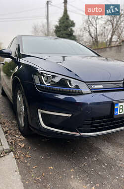 Volkswagen e-Golf 2015