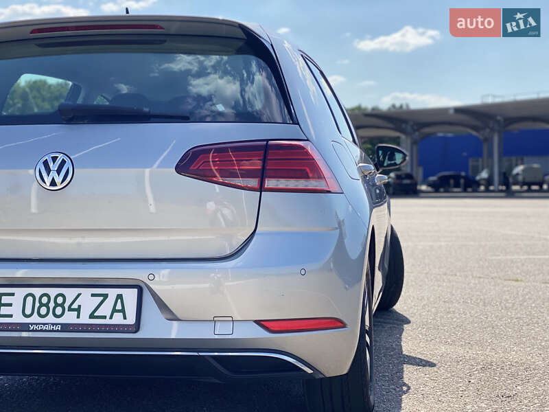 Хэтчбек Volkswagen e-Golf 2017 в Днепре фото 8 Хэтчбек Volkswagen e-Golf 2017 в Днепре