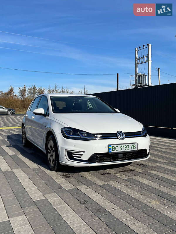 Хетчбек Volkswagen e-Golf 2017 в Львові