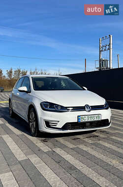 Хэтчбек Volkswagen e-Golf 2017 в 