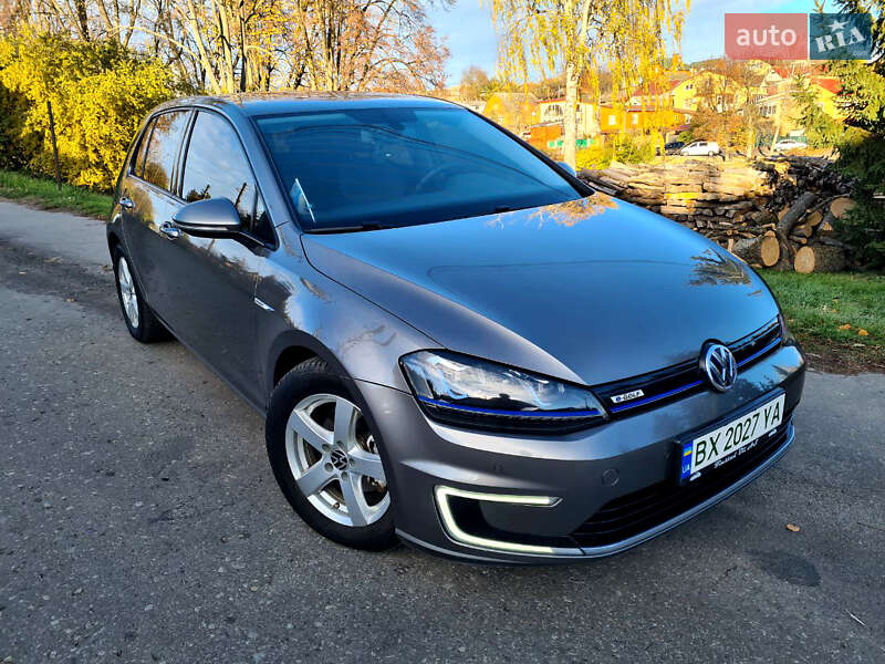 Хэтчбек Volkswagen e-Golf 2015 в Хмельницком