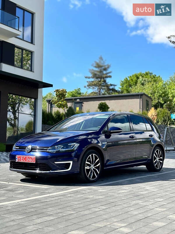 Хетчбек Volkswagen e-Golf 2018 в Ужгороді