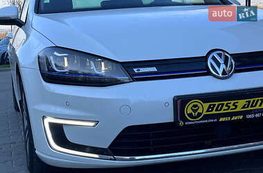 Хэтчбек Volkswagen e-Golf 2015 в 