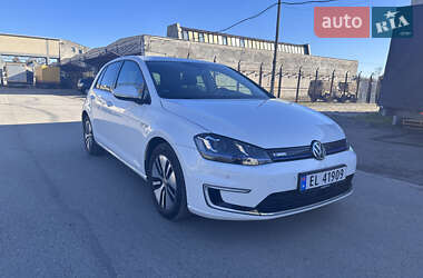 Хэтчбек Volkswagen e-Golf 2014 в Радехове