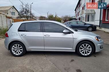Volkswagen e-Golf 2016