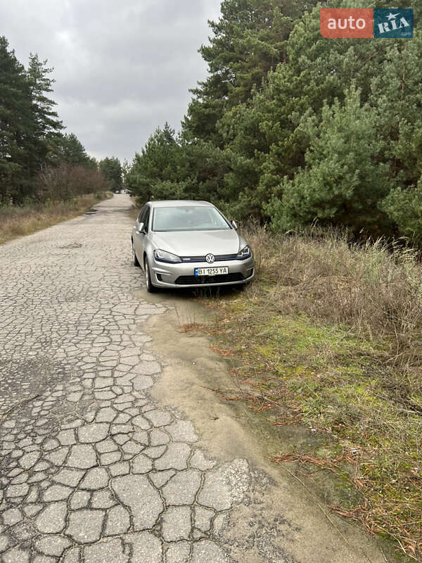 Хетчбек Volkswagen e-Golf 2016 в Кременчуці
