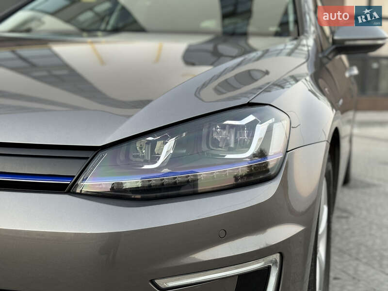 Хетчбек Volkswagen e-Golf 2015 в Сокалі