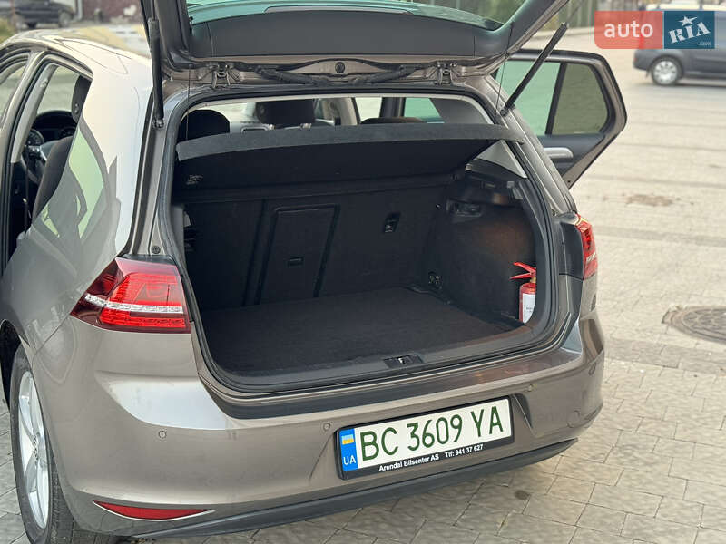 Хетчбек Volkswagen e-Golf 2015 в Сокалі