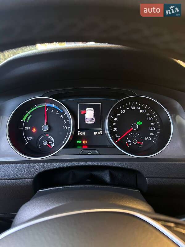 Хетчбек Volkswagen e-Golf 2016 в Миколаєві