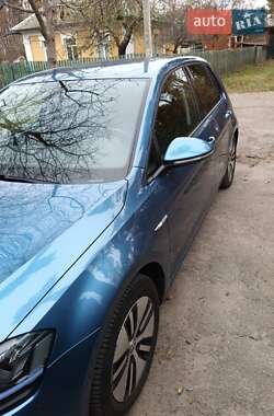 Хетчбек Volkswagen e-Golf 2015 в 