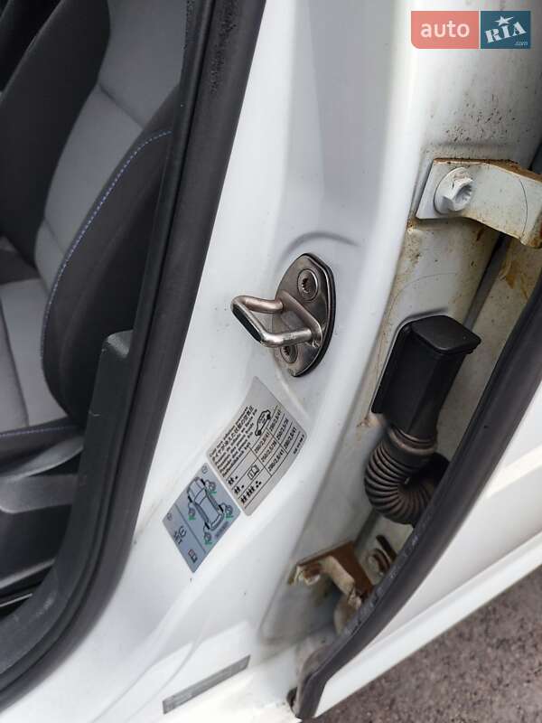 Хетчбек Volkswagen e-Golf 2015 в Кривому Розі