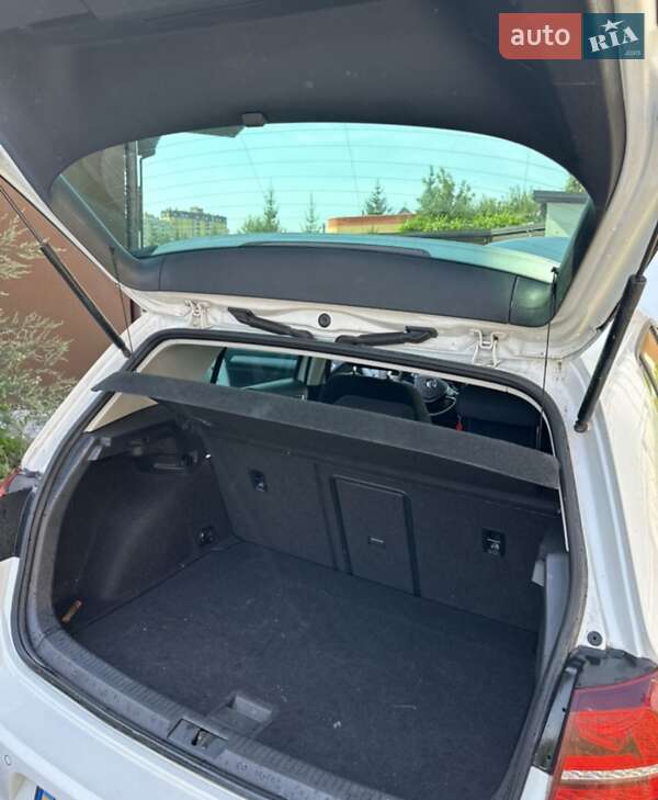 Хетчбек Volkswagen e-Golf 2015 в Кривому Розі