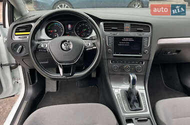 Хэтчбек Volkswagen e-Golf 2014 в Виннице