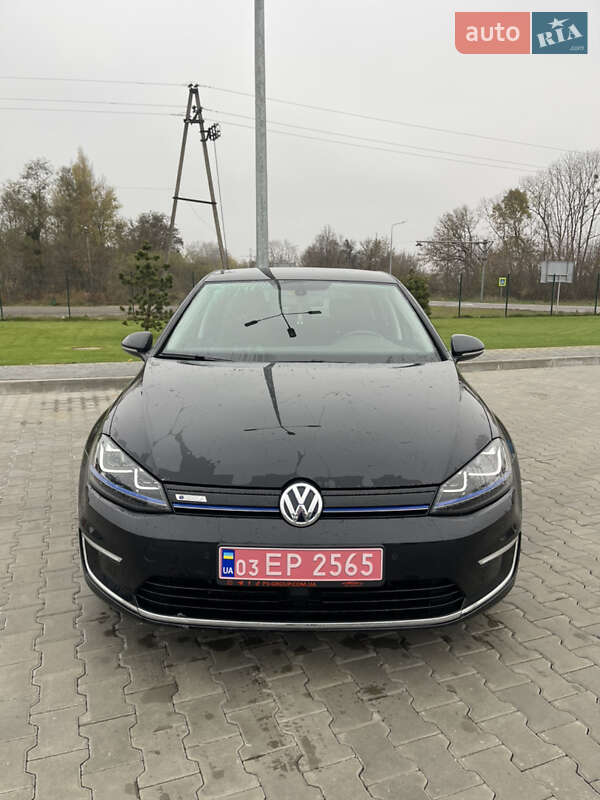 Хэтчбек Volkswagen e-Golf 2015 в Луцке