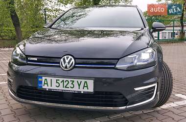 Хэтчбек Volkswagen e-Golf 2020 в Киеве