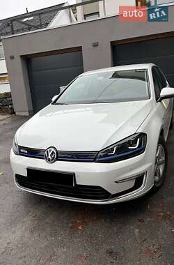 Volkswagen e-Golf 2015