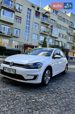 Хетчбек Volkswagen e-Golf 2018 в Дніпрі