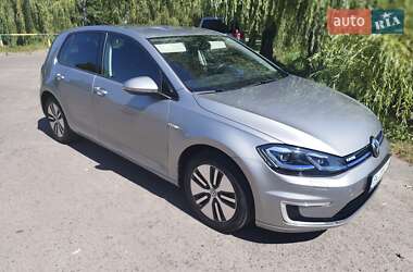 Хетчбек Volkswagen e-Golf 2017 в Рівному