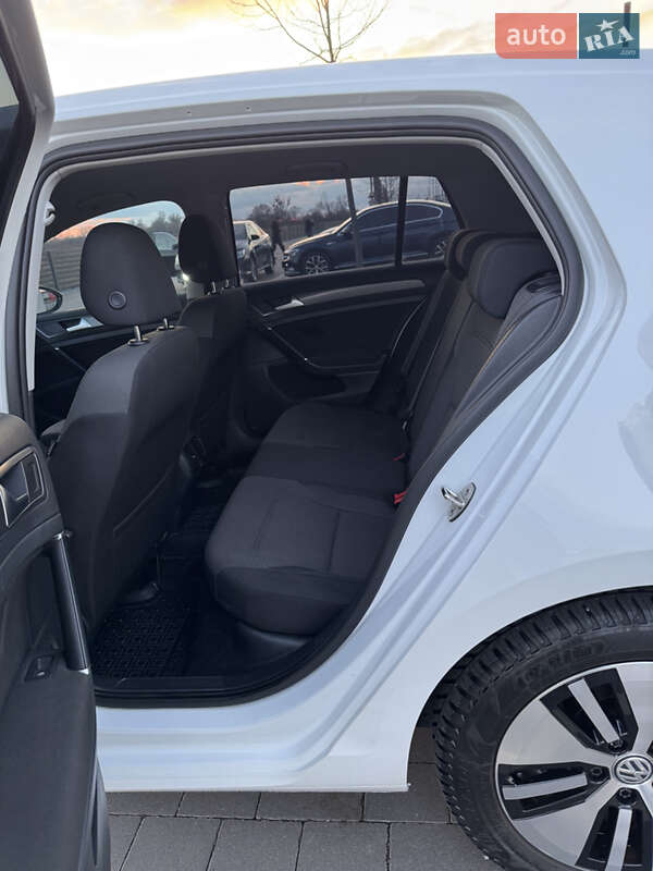 Хэтчбек Volkswagen e-Golf 2020 в Мукачево