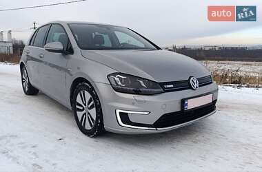 Хэтчбек Volkswagen e-Golf 2016 в Черновцах