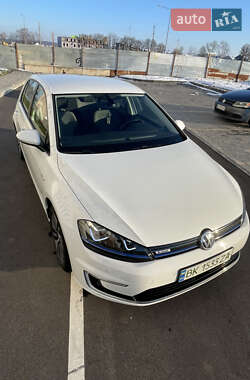 Хэтчбек Volkswagen e-Golf 2014 в Виннице