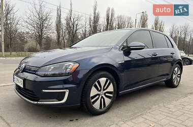 Хетчбек Volkswagen e-Golf 2016 в Кременчуці