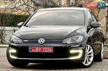 Volkswagen e-Golf 2015