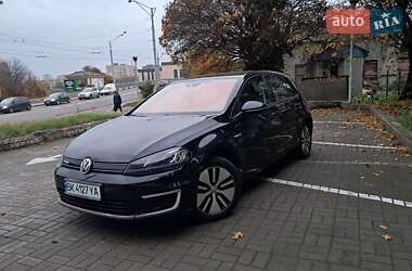 Хетчбек Volkswagen e-Golf 2016 в Рівному