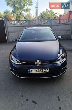 Volkswagen e-Golf 2016 Volkswagen e-Golf 2016