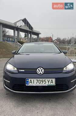 Хетчбек Volkswagen e-Golf 2015 в Обухові