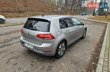 Хэтчбек Volkswagen e-Golf 2018 в Львове