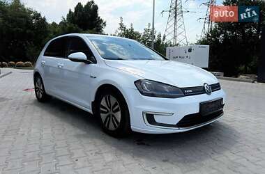 Хетчбек Volkswagen e-Golf 2016 в Києві