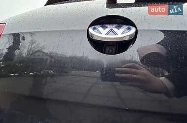 Хетчбек Volkswagen e-Golf 2016 в 
