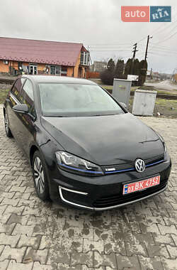 Хетчбек Volkswagen e-Golf 2015 в Новоселиці