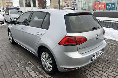 Volkswagen e-Golf 2015