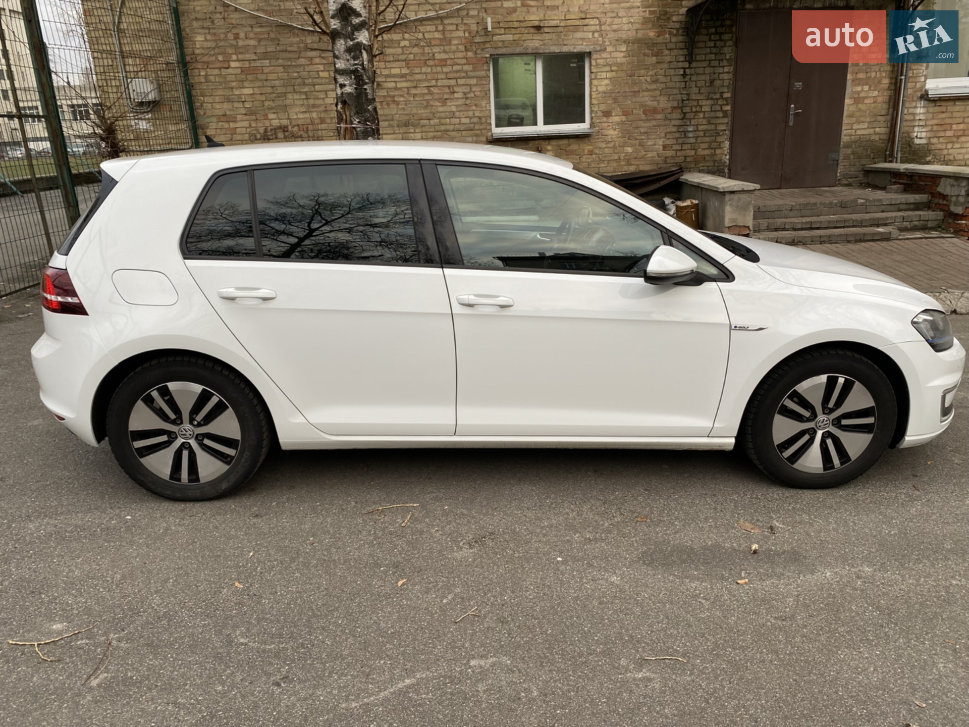 2016 Volkswagen Golf - мініатюра 2