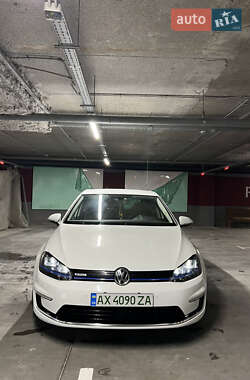 Volkswagen e-Golf 2015