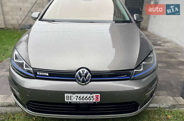 Volkswagen e-Golf 2015