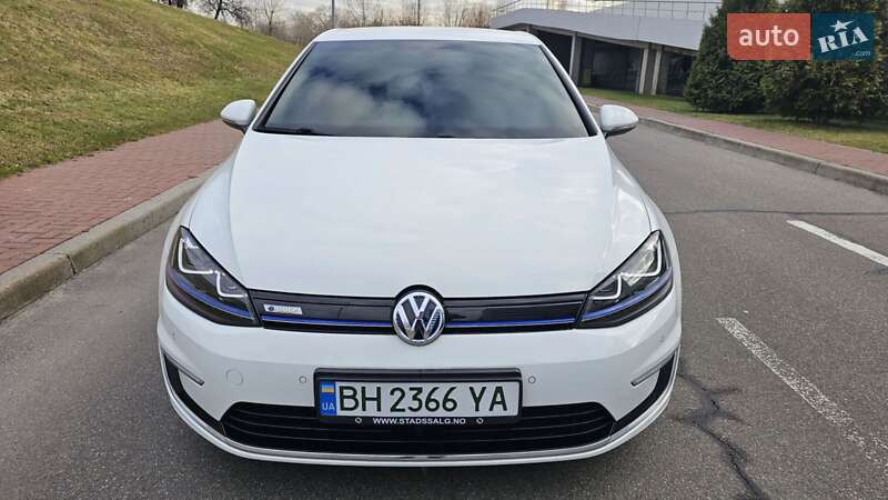 Хэтчбек Volkswagen e-Golf 2014 в Киеве