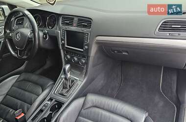 Хэтчбек Volkswagen e-Golf 2014 в 