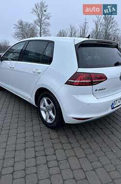 Хэтчбек Volkswagen e-Golf 2014 в Ивано-Франковске