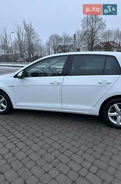 Хэтчбек Volkswagen e-Golf 2014 в Ивано-Франковске