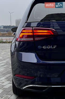 Хэтчбек Volkswagen e-Golf 2019 в Киеве