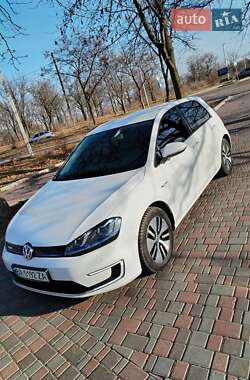 Хэтчбек Volkswagen e-Golf 2014 в Кропивницком